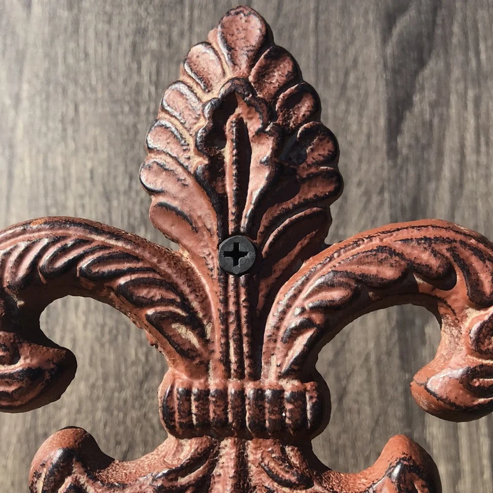 Fleur-de-lis Wall Hook Decor